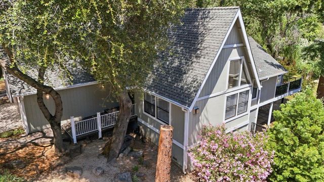 14051 Strawberry Cir, Penn Valley, CA 95946