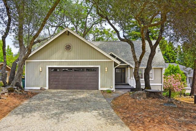 14051 Strawberry Cir, Penn Valley, CA 95946