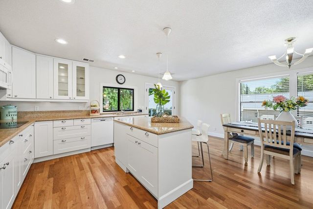 14051 Strawberry Cir, Penn Valley, CA 95946