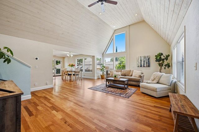 14051 Strawberry Cir, Penn Valley, CA 95946