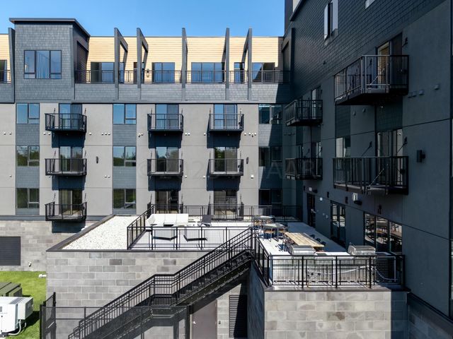 505 OAK Street N 504, Fargo, ND 58102