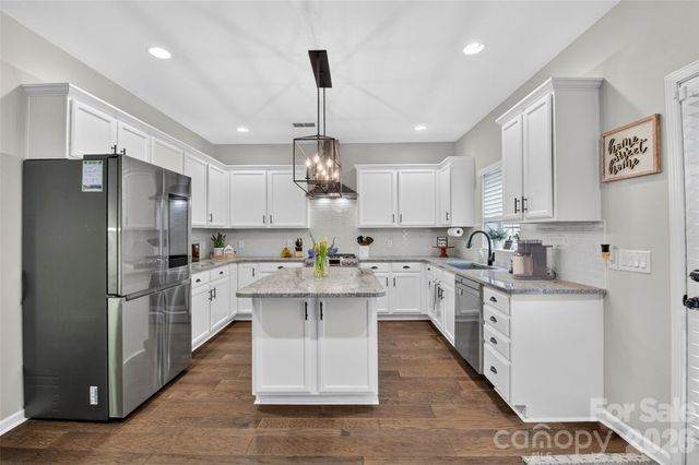 16027 Grafham Circle, Huntersville, NC 27078