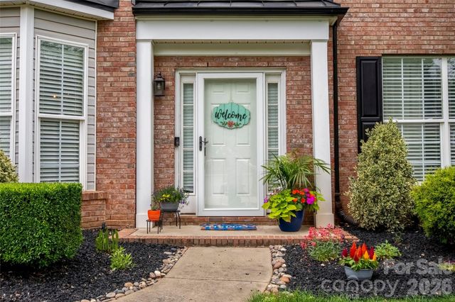 16027 Grafham Circle, Huntersville, NC 27078