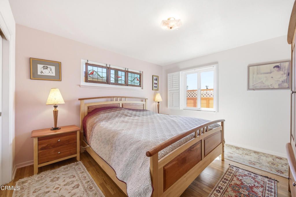 Image 15 of property listing at 271 Calle Higuera, Camarillo, CA 93010