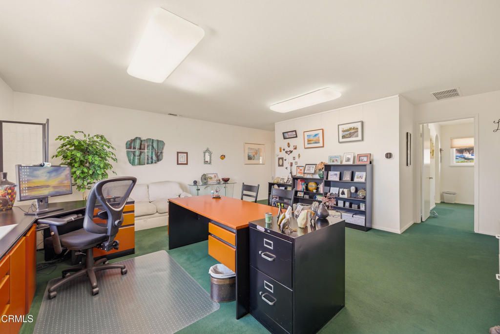 Image 21 of property listing at 271 Calle Higuera, Camarillo, CA 93010