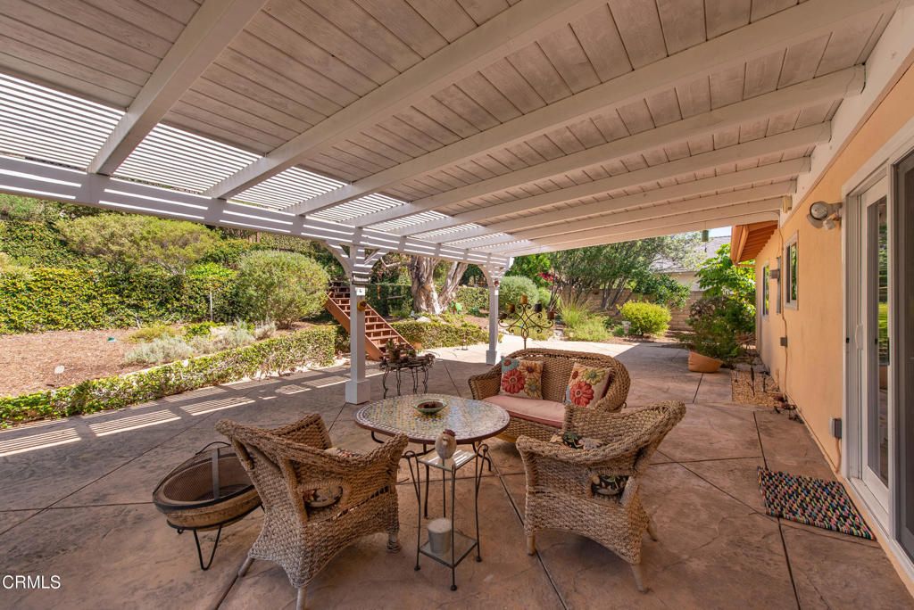 Image 25 of property listing at 271 Calle Higuera, Camarillo, CA 93010