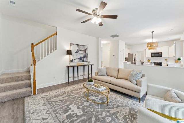 576 FOREST LAKES DRIVE, Sterrett, AL 35147