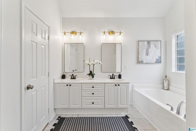 576 FOREST LAKES DRIVE, Sterrett, AL 35147