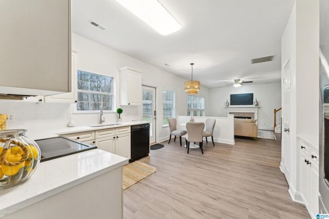 576 FOREST LAKES DRIVE, Sterrett, AL 35147