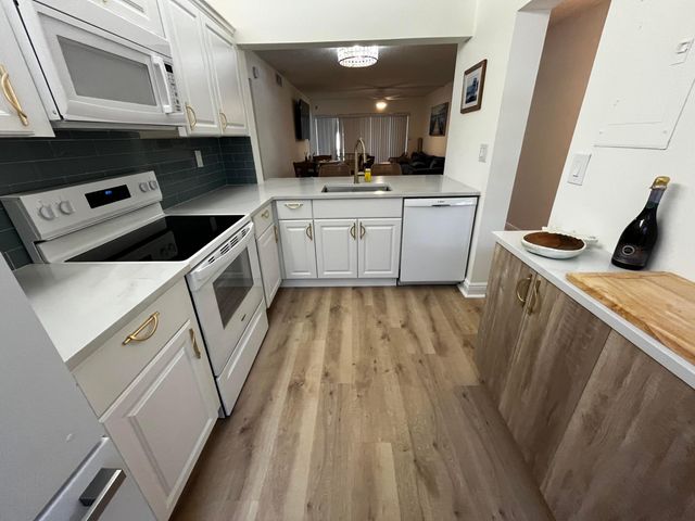 12830 Briarlake Drive, West Palm Beach, FL 33418