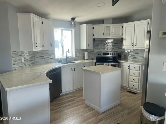 11411 N 91ST Avenue 122, Peoria, AZ 85345