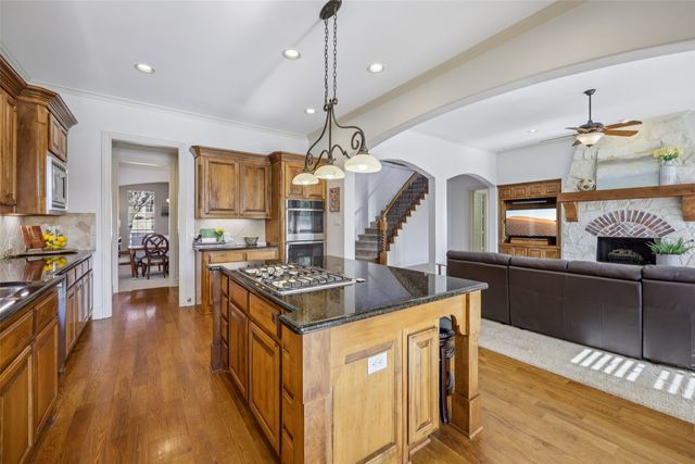 807 Veiled Court, Keller, TX 76248