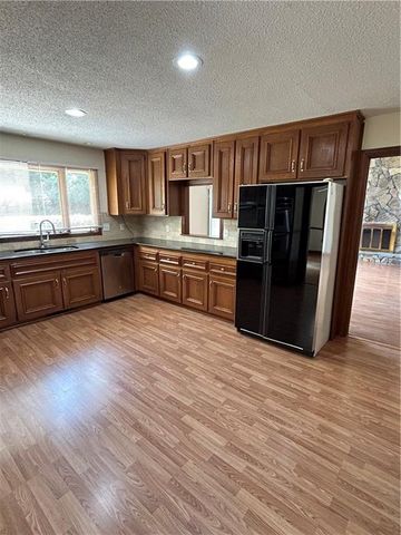 115 Nesbit Ferry Place, Atlanta, GA 30350