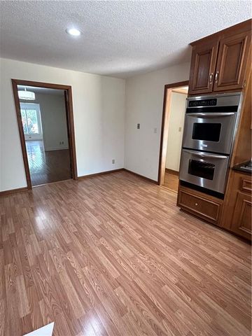 115 Nesbit Ferry Place, Atlanta, GA 30350
