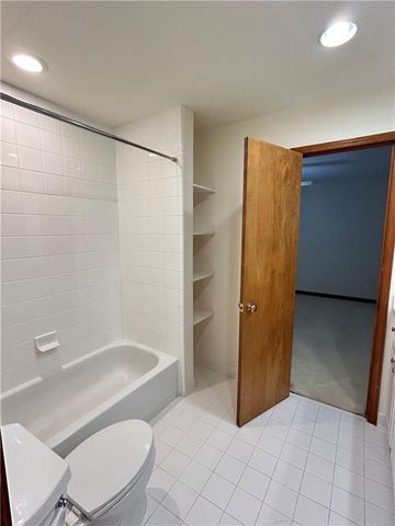 115 Nesbit Ferry Place, Atlanta, GA 30350