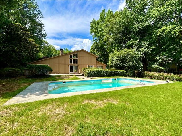 115 Nesbit Ferry Place, Atlanta, GA 30350