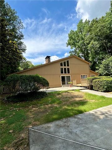 115 Nesbit Ferry Place, Atlanta, GA 30350