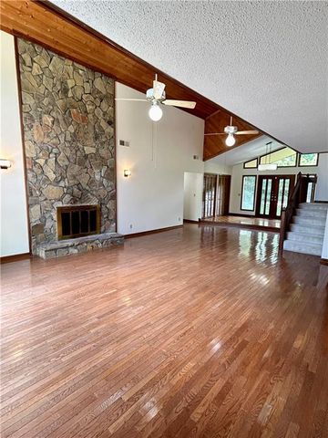 115 Nesbit Ferry Place, Atlanta, GA 30350