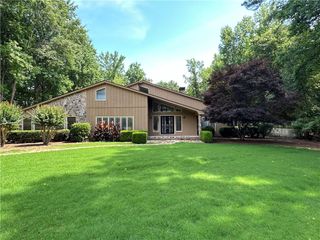 115 Nesbit Ferry Place, Atlanta, GA 30350