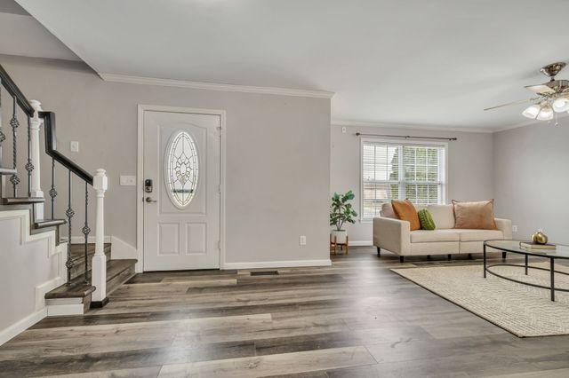 110 Marty Ln, White Bluff, TN 37187