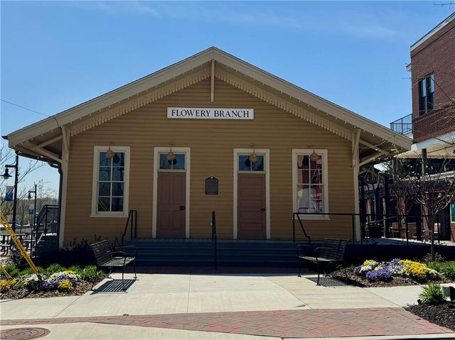 5465 Hargrove Way, Flowery Branch, GA 30542