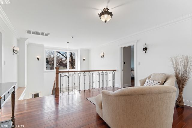 9435 Central Park Avenue, Evanston, IL 60203