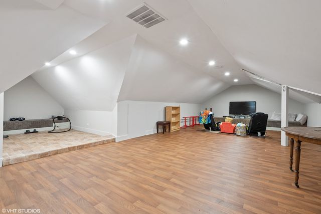 9435 Central Park Avenue, Evanston, IL 60203