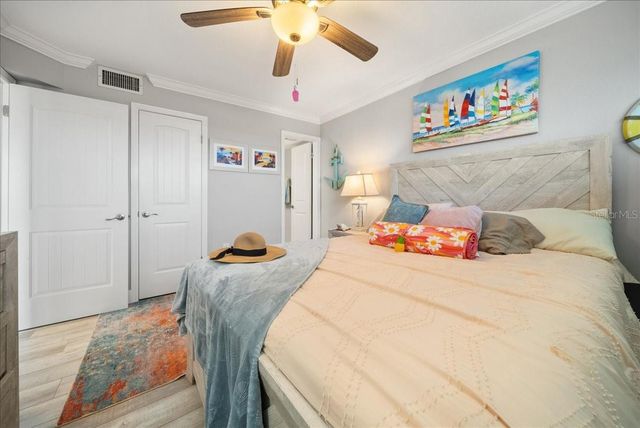 8750 MIDNIGHT PASS ROAD 501, Sarasota, FL 34242