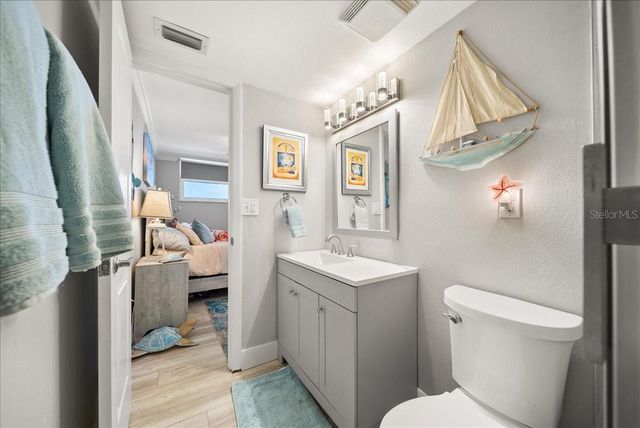 8750 MIDNIGHT PASS ROAD 501, Sarasota, FL 34242