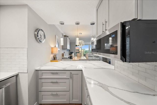 8750 MIDNIGHT PASS ROAD 501, Sarasota, FL 34242