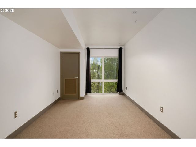 3970 N INTERSTATE Ave 403, Portland, OR 97227