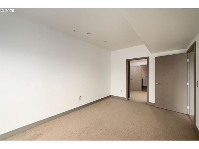 3970 N INTERSTATE Ave 403, Portland, OR 97227