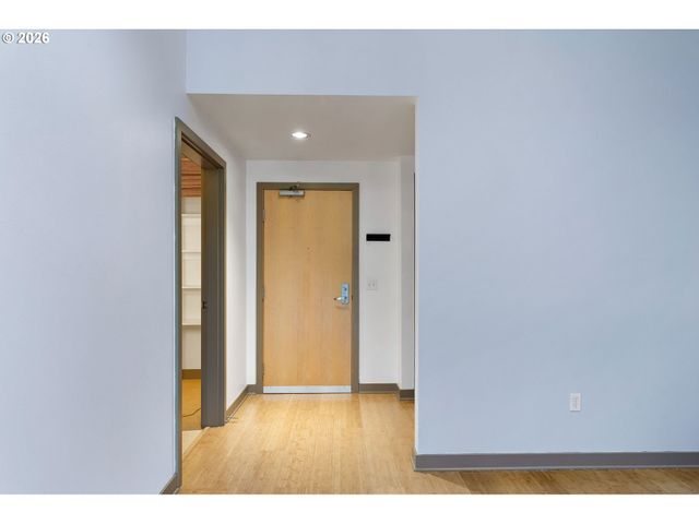 3970 N INTERSTATE Ave 403, Portland, OR 97227