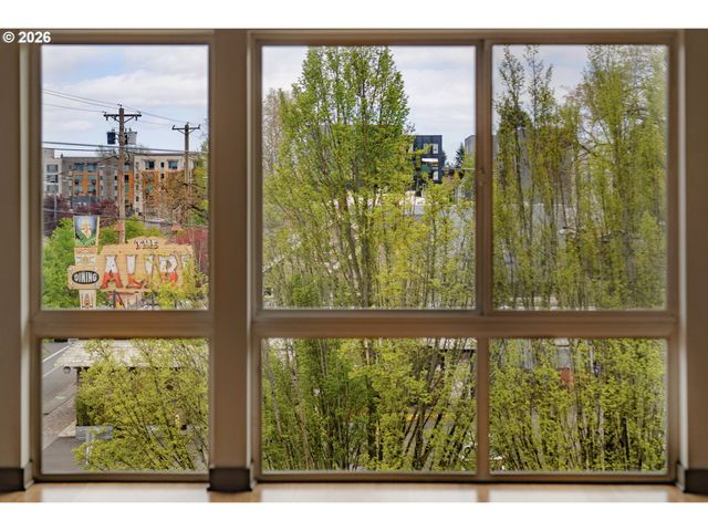 3970 N INTERSTATE Ave 403, Portland, OR 97227