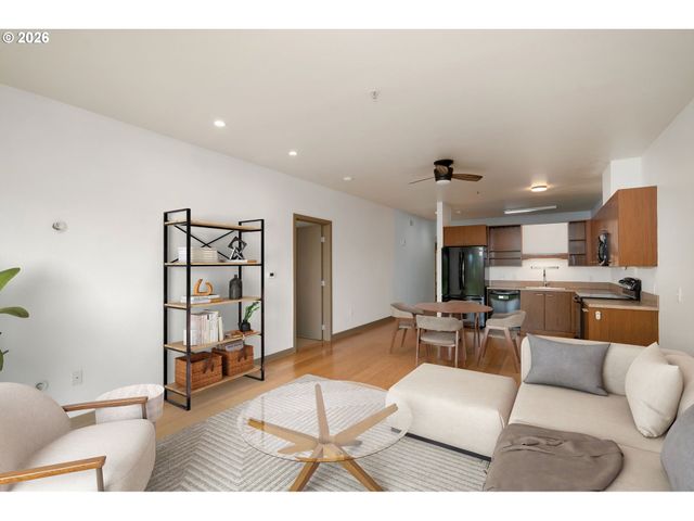 3970 N INTERSTATE Ave 403, Portland, OR 97227