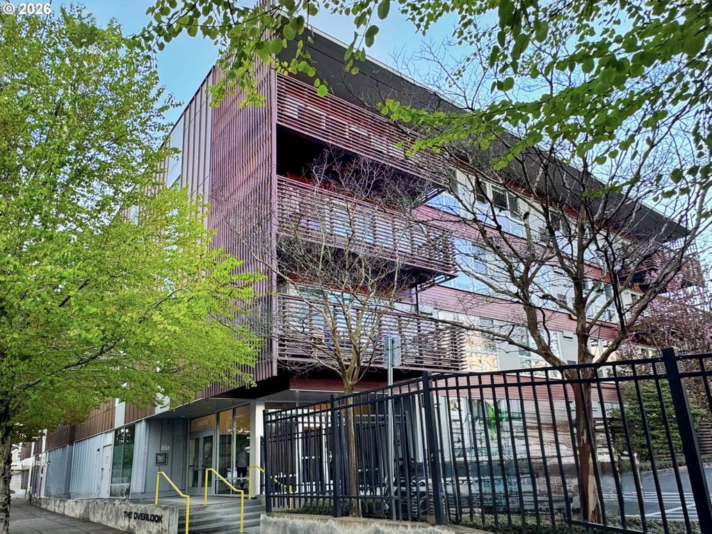 3970 N INTERSTATE Ave 403, Portland, OR 97227