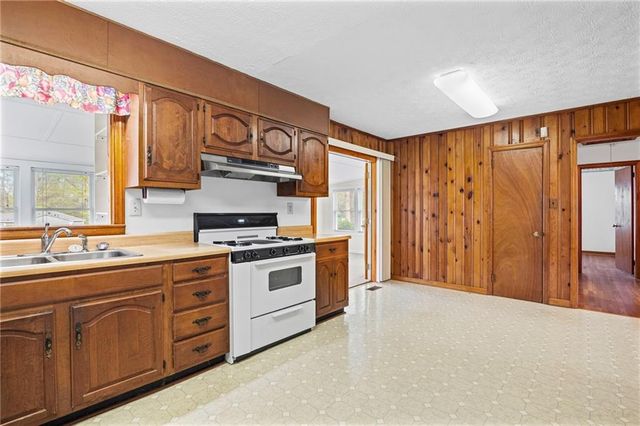 5760 Brenda Drive SW, Mableton, GA 30126