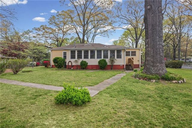 5760 Brenda Drive SW, Mableton, GA 30126