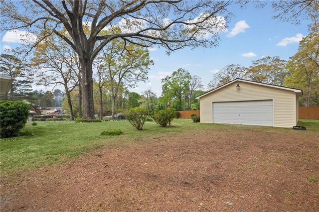 5760 Brenda Drive SW, Mableton, GA 30126