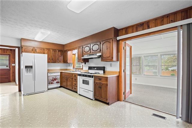 5760 Brenda Drive SW, Mableton, GA 30126