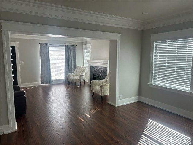 4041 Denker, Los Angeles, CA 90062