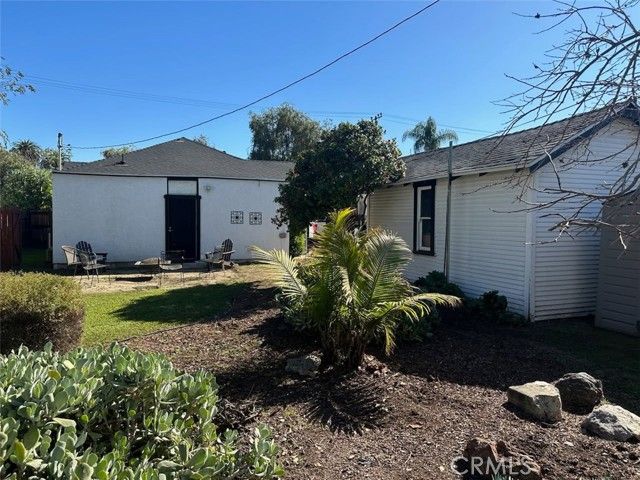 4041 Denker, Los Angeles, CA 90062