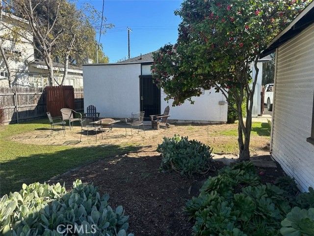 4041 Denker, Los Angeles, CA 90062