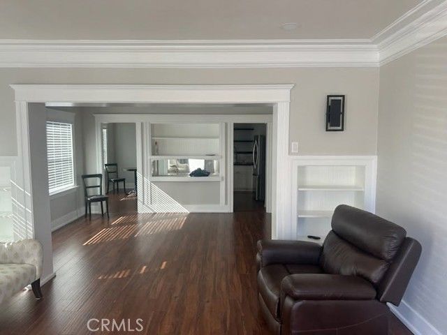 4041 Denker, Los Angeles, CA 90062