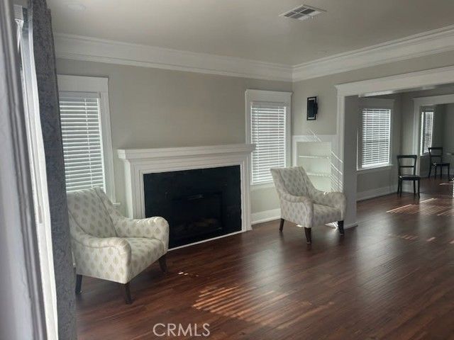 4041 Denker, Los Angeles, CA 90062