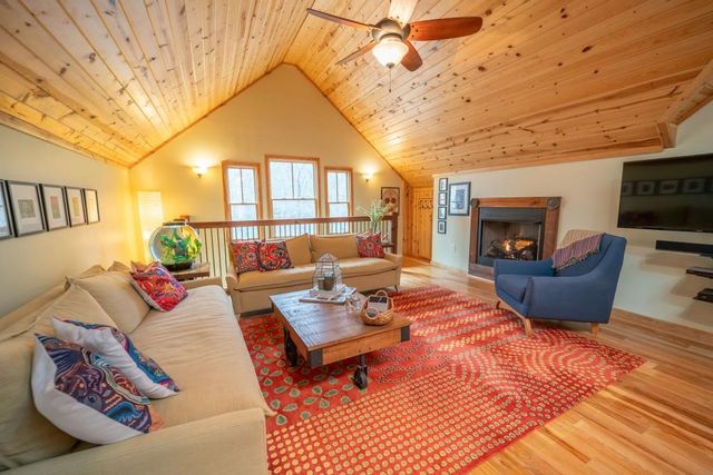 561 Cartecay Trace, Ellijay, GA 30536