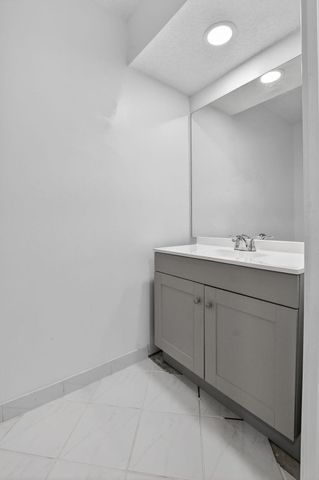 8706 Kimble Way, Boca Raton, FL 33433