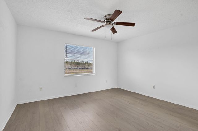 8706 Kimble Way, Boca Raton, FL 33433