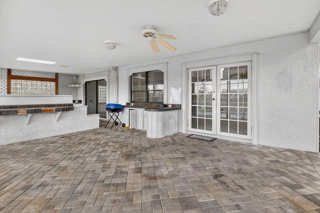 8706 Kimble Way, Boca Raton, FL 33433