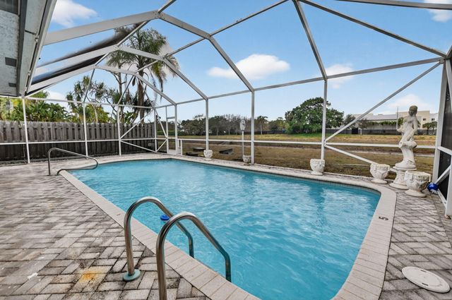 8706 Kimble Way, Boca Raton, FL 33433